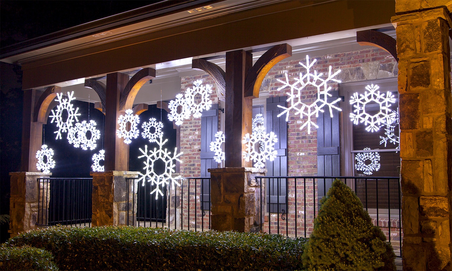 Outdoor Snowflake Icicle Lights - Outdoor Lighting Ideas